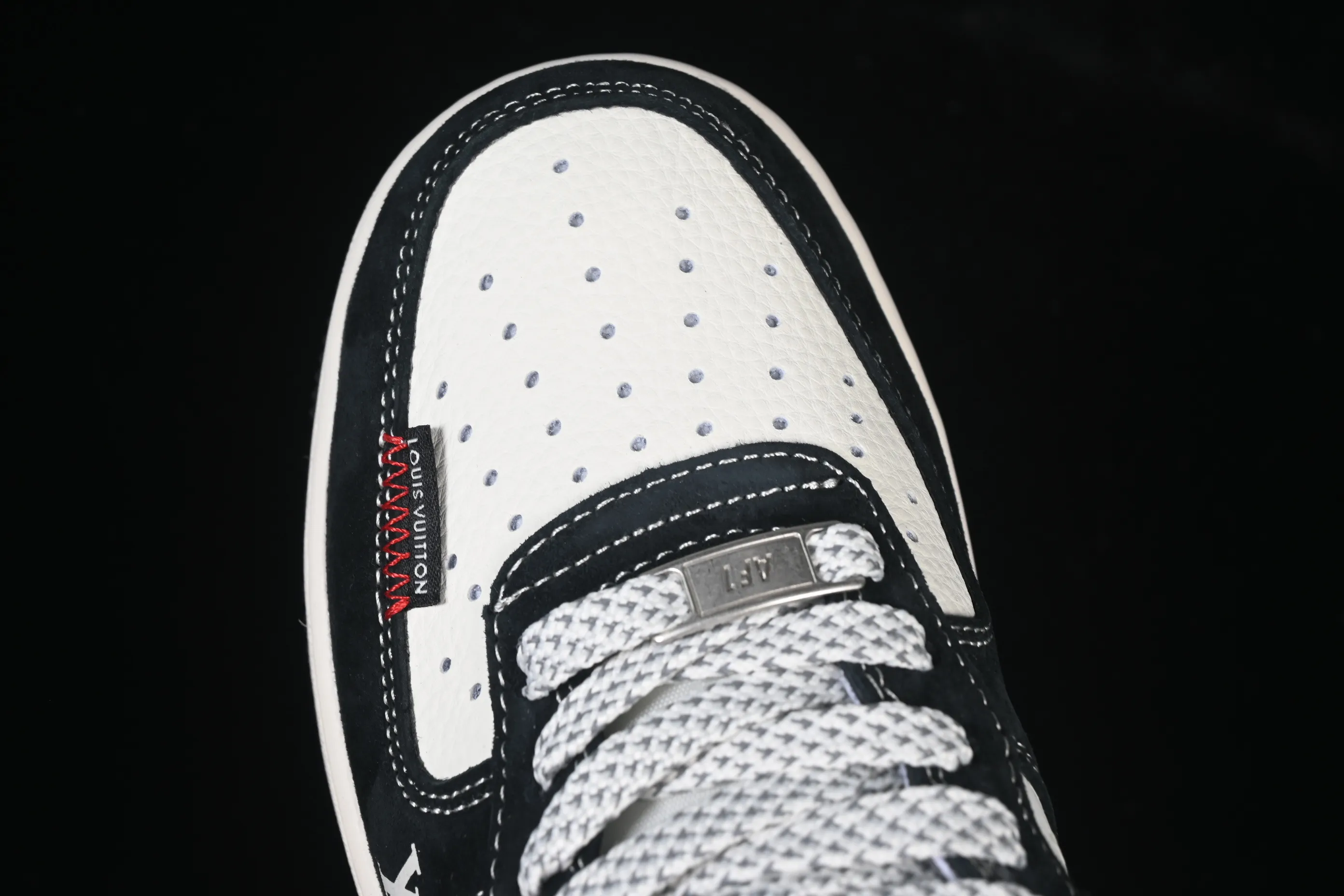 All categories Nk Air Force 1 Air Force series Nk Air Force 1 Low Air Force low-top Nike Air Force 1'07 Low LV co-branded woven logo printing Air Force 1 low-top casual sneakers CX5050-Y10